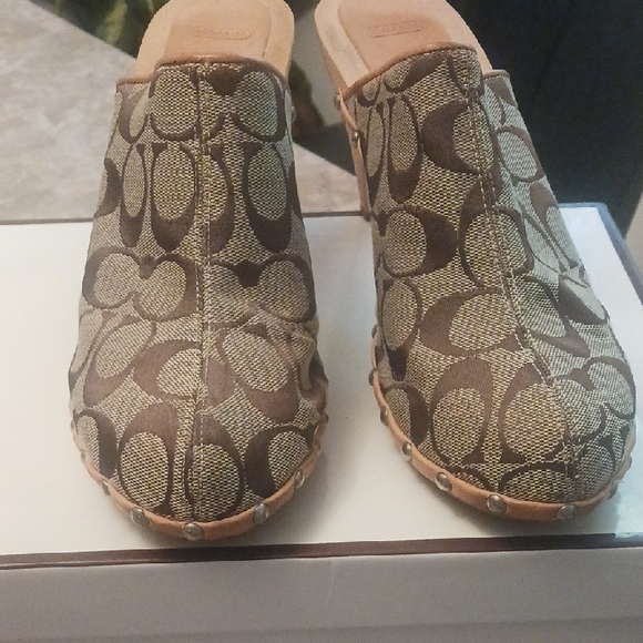 Coach Signature Pattern Mules with Tan Wooden Heel - Picture 3 of 5